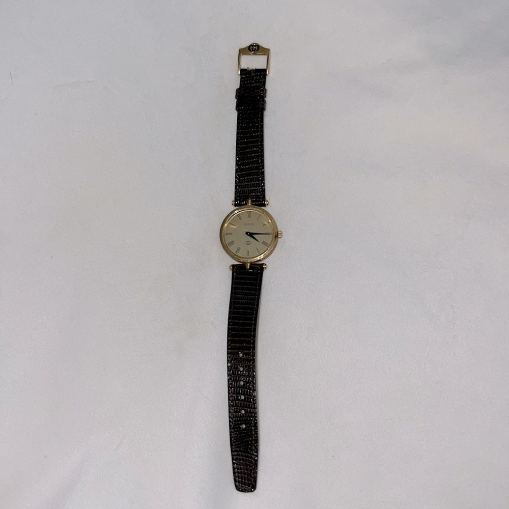 GUCCI classic watch